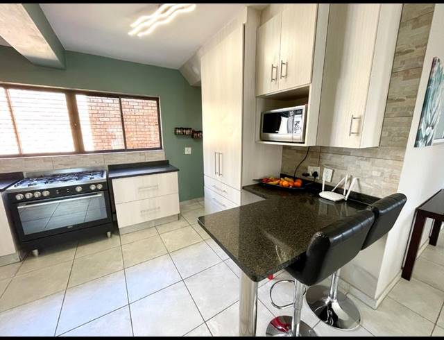 3 BEDROOM HOUSE FOR SALE IN NOORDHEUWEL